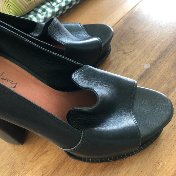 ELIZABETH and Jeney BLACK shoes - Picture 5 of 10